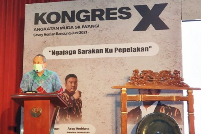 Sekda Jabar saat membuka Kongres X Angkatan Muda Siliwangi di Savoy Homan Bandung, Jumat (11/6/2021)