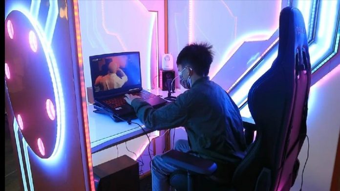 Warga Bandung kini bisa WFH dan belajar online ala gamers (Foto: Istimewa)