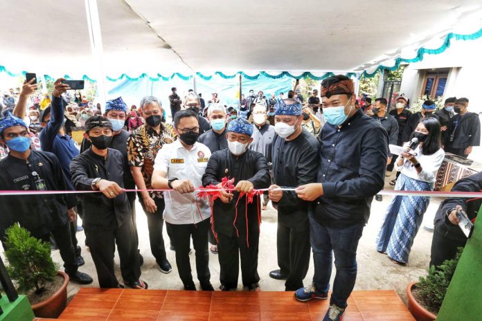 Didamping Ketua Karang Taruna Kota Bandung, Yana Resmikan Youth Space di Kecamatan Coblong