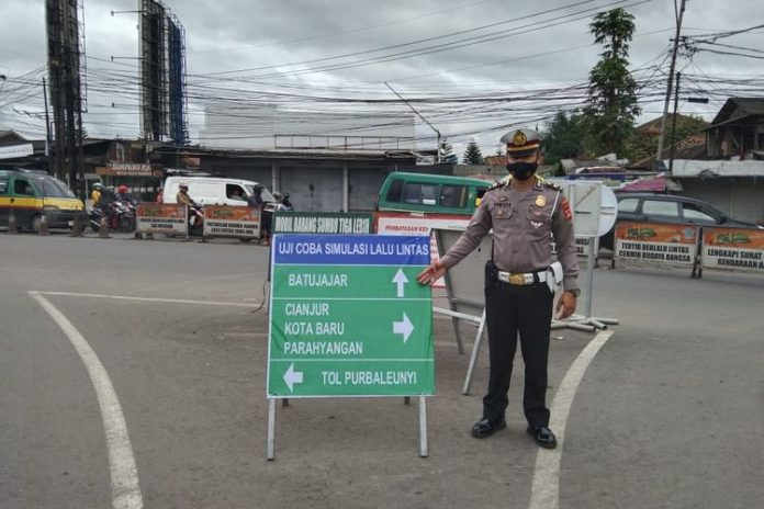 Rekayasa Arus Lalin Diberlakukan di Kawasan Simpang Padalarang