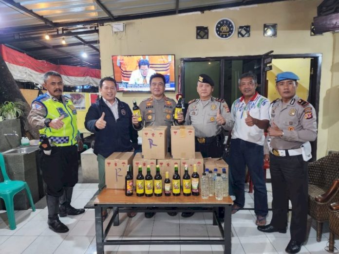 Jelang Libur Nataru, Polrestabes Bandung Mulai Razia Minuman Beralkohol tanpa Izin